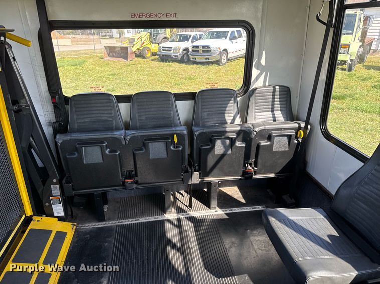 image for item EQ1316 2016 Eldorado Aerotech E450 shuttle bus