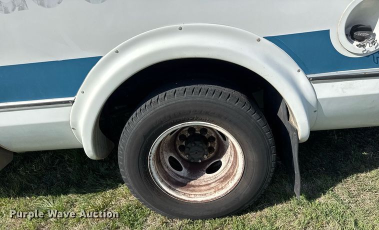 image for item EQ1316 2016 Eldorado Aerotech E450 shuttle bus