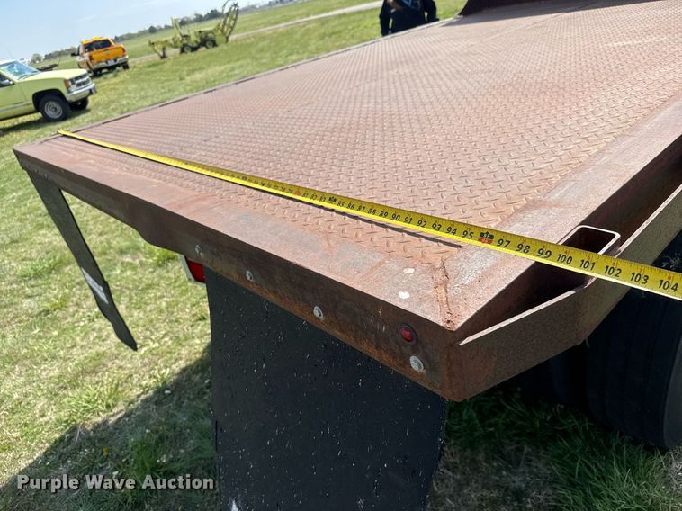 image for item EQ1317 1995 Ford CF7000 dump flatbed truck