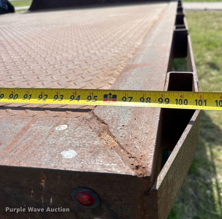 image for item EQ1317 1995 Ford CF7000 dump flatbed truck