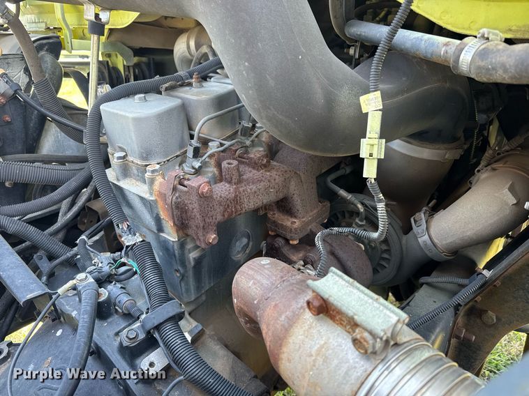 image for item EQ1317 1995 Ford CF7000 dump flatbed truck