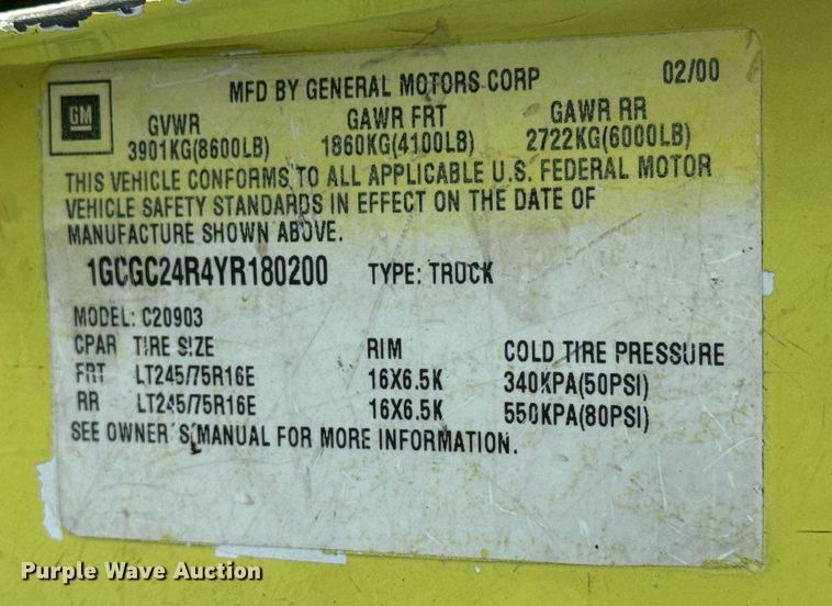 image for item EQ1319 2000 Chevrolet C2500 pickup truck