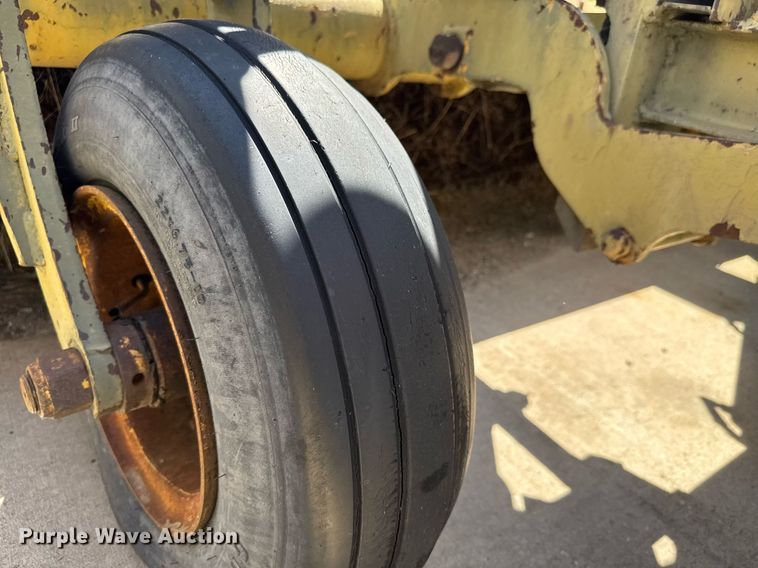 image for item EQ1325 1986 Sicard SW112RM sweeper