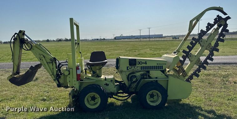 image for item EQ1326 1985 Case 30 + 4 trencher