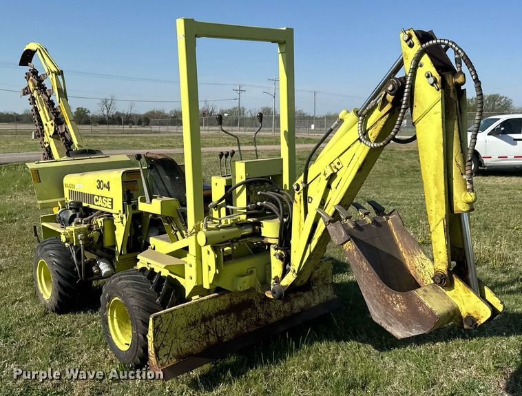 image for item EQ1326 1985 Case 30 + 4 trencher