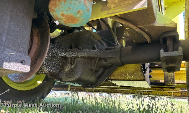 image for item EQ1326 1985 Case 30 + 4 trencher