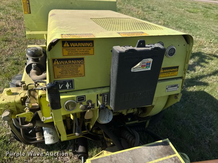 image for item EQ1326 1985 Case 30 + 4 trencher