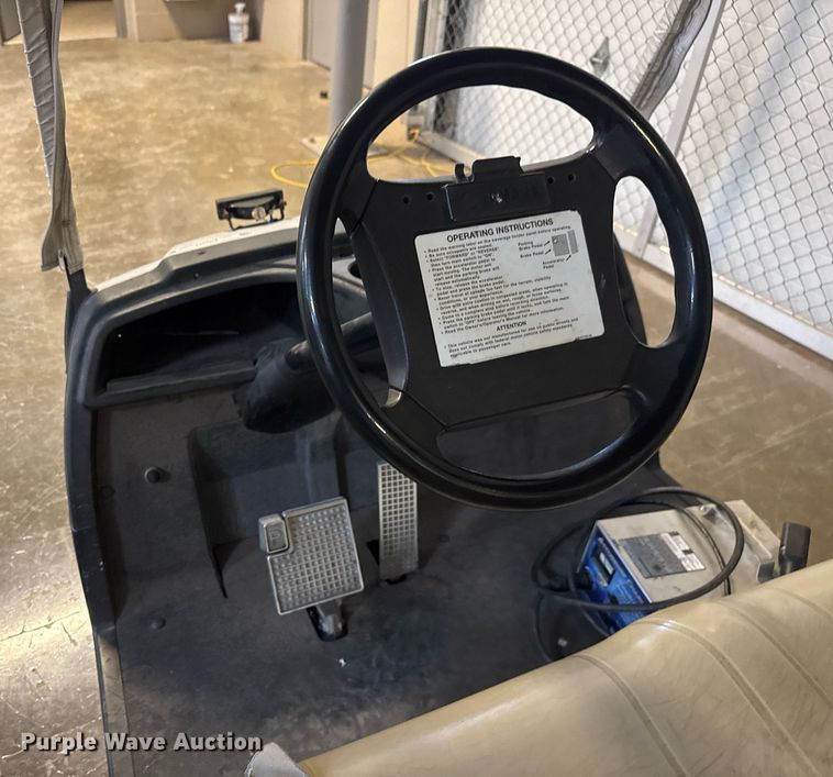 image for item EQ1328 2007 Yamaha YDRE golf cart