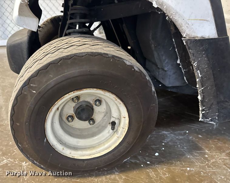 image for item EQ1328 2007 Yamaha YDRE golf cart