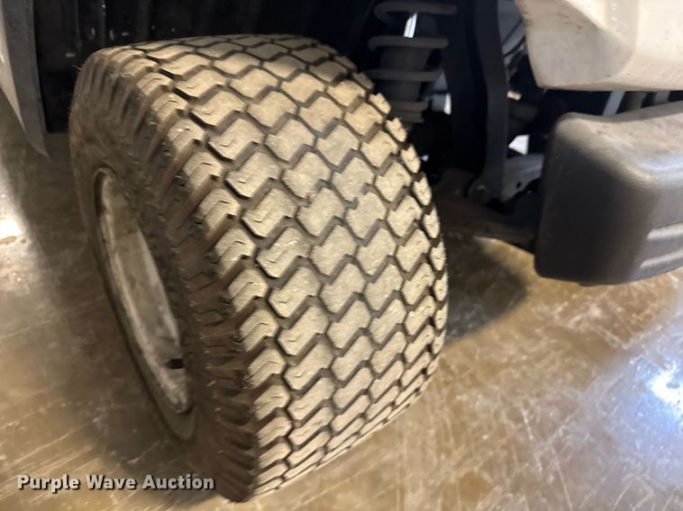 image for item EQ1328 2007 Yamaha YDRE golf cart