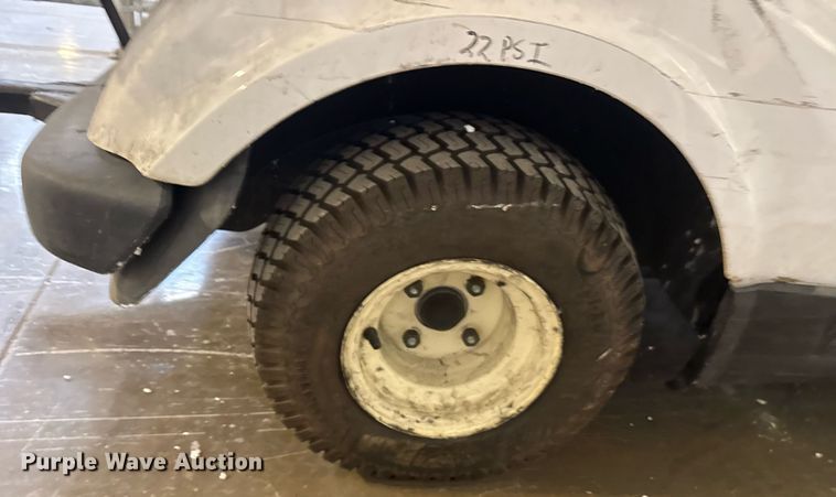 image for item EQ1328 2007 Yamaha YDRE golf cart