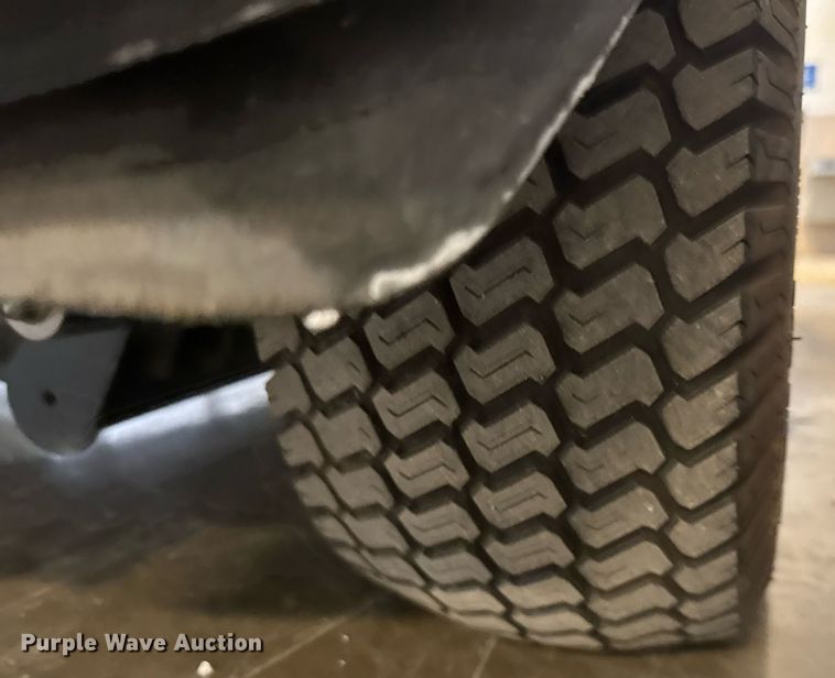 image for item EQ1328 2007 Yamaha YDRE golf cart