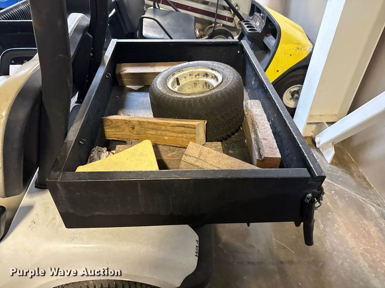 image for item EQ1329 2007 Yamaha YDRE golf cart