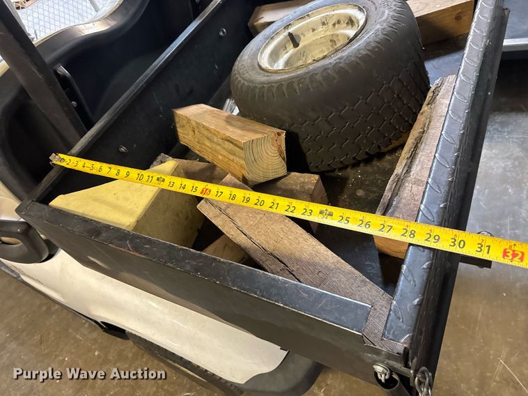 image for item EQ1329 2007 Yamaha YDRE golf cart