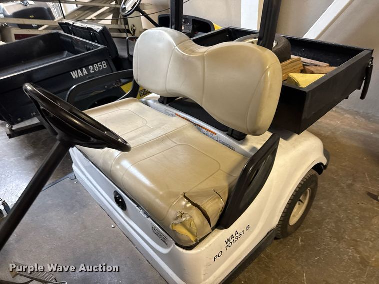 image for item EQ1329 2007 Yamaha YDRE golf cart