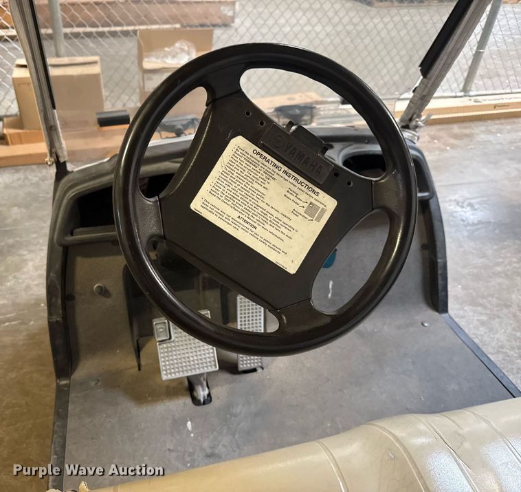 image for item EQ1329 2007 Yamaha YDRE golf cart