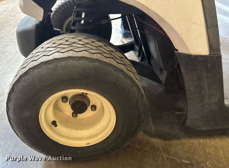 image for item EQ1329 2007 Yamaha YDRE golf cart