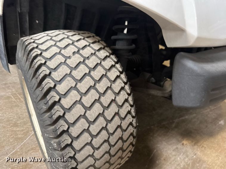 image for item EQ1329 2007 Yamaha YDRE golf cart