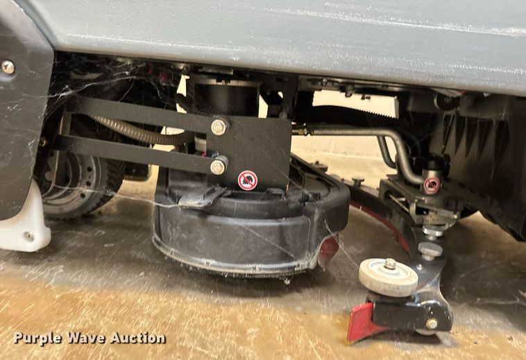 image for item EQ1330 Windsor Chariot 3 iScrub 26 floor scrubber