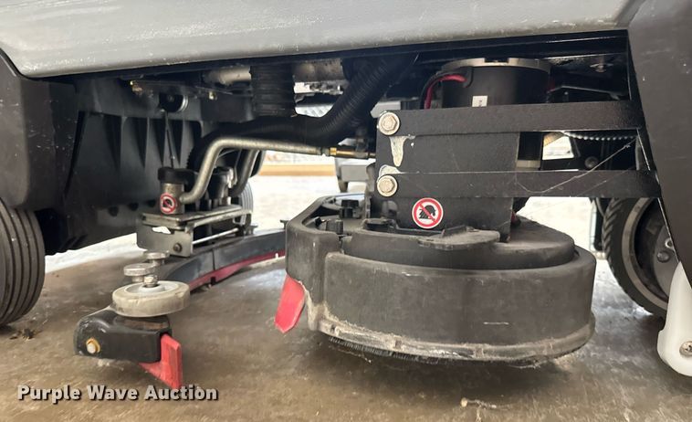 image for item EQ1330 Windsor Chariot 3 iScrub 26 floor scrubber