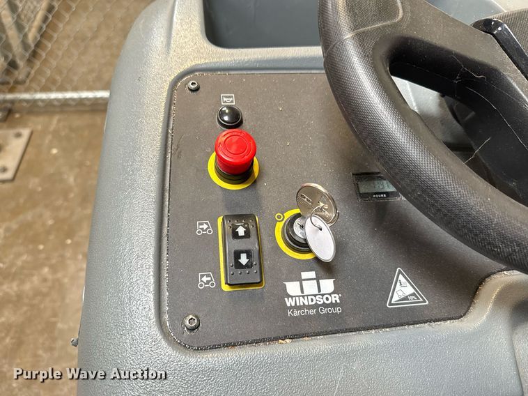 image for item EQ1330 Windsor Chariot 3 iScrub 26 floor scrubber