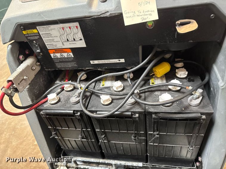 image for item EQ1330 Windsor Chariot 3 iScrub 26 floor scrubber