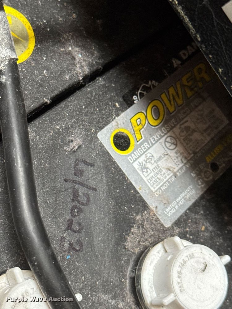 image for item EQ1330 Windsor Chariot 3 iScrub 26 floor scrubber