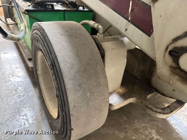 image for item EQ1333 Simon Aerials L2034E scissor lift