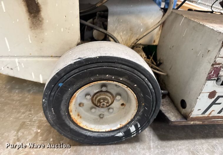 image for item EQ1333 Simon Aerials L2034E scissor lift