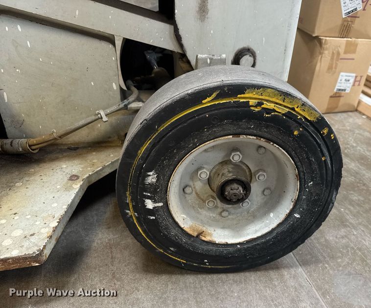 image for item EQ1333 Simon Aerials L2034E scissor lift