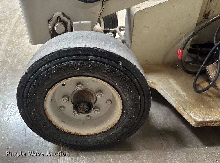 image for item EQ1333 Simon Aerials L2034E scissor lift