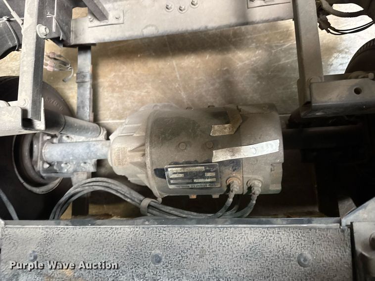 image for item EQ1334 2001 E-Z-Go Workhorse golf cart