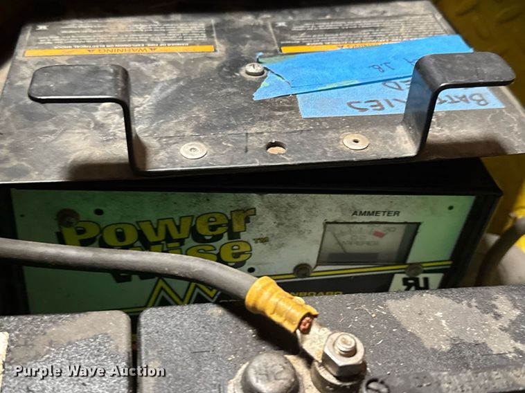 image for item EQ1334 2001 E-Z-Go Workhorse golf cart