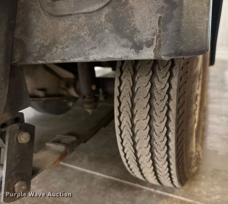 image for item EQ1334 2001 E-Z-Go Workhorse golf cart