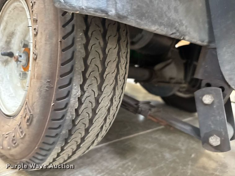 image for item EQ1334 2001 E-Z-Go Workhorse golf cart