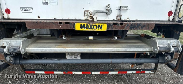 image for item DF8465 2012 International DuraStar 4300 box truck