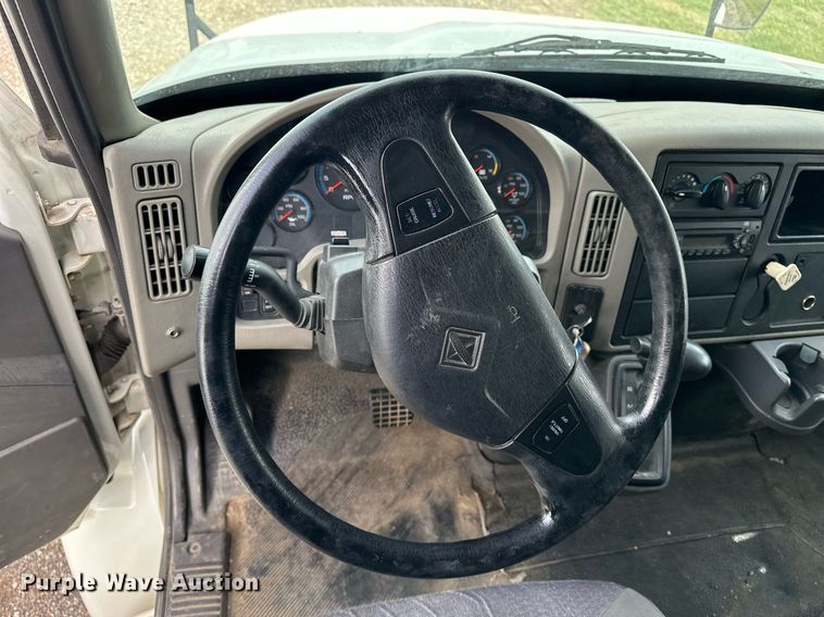 image for item DF8465 2012 International DuraStar 4300 box truck