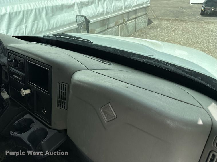 image for item DF8465 2012 International DuraStar 4300 box truck