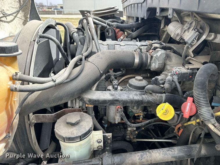 image for item DF8465 2012 International DuraStar 4300 box truck