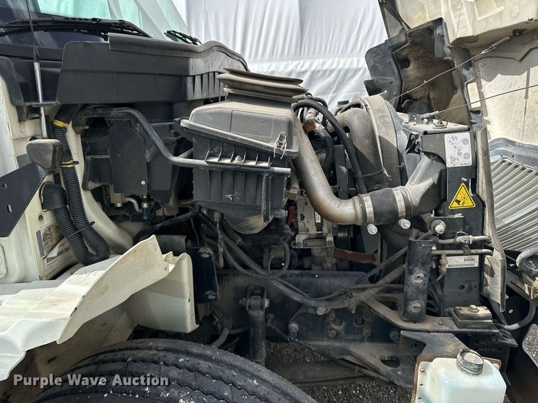 image for item DF8465 2012 International DuraStar 4300 box truck