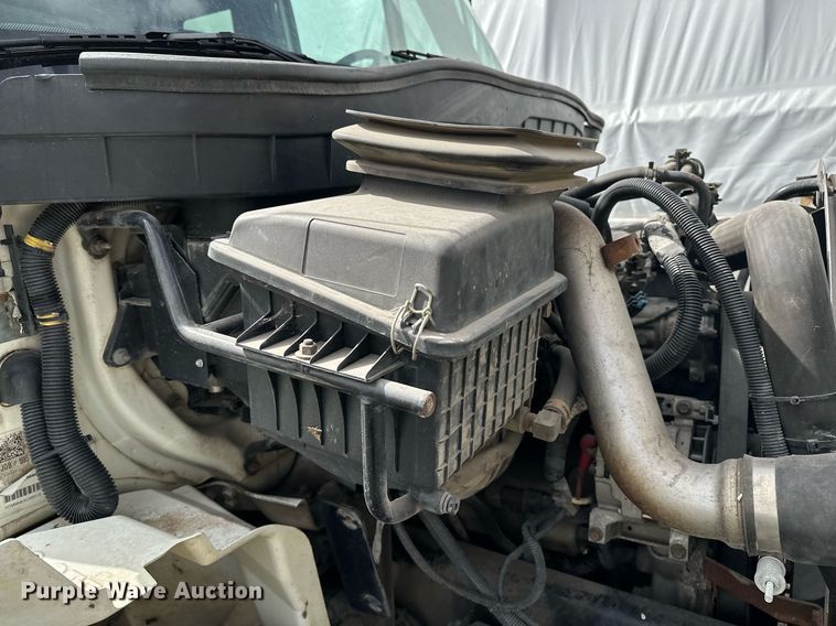 image for item DF8465 2012 International DuraStar 4300 box truck