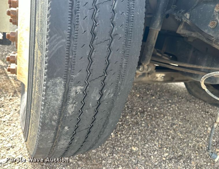 image for item DF8465 2012 International DuraStar 4300 box truck