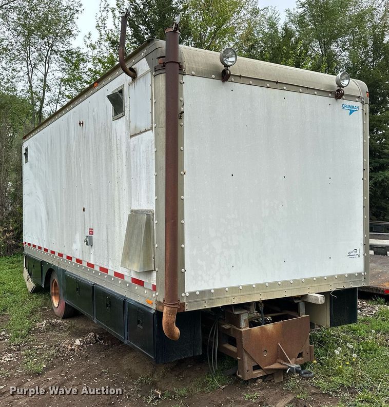 image for item DF8479 Grumman box truck bed