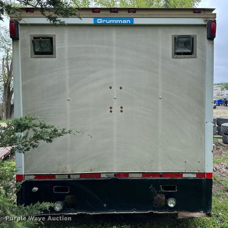 image for item DF8479 Grumman box truck bed