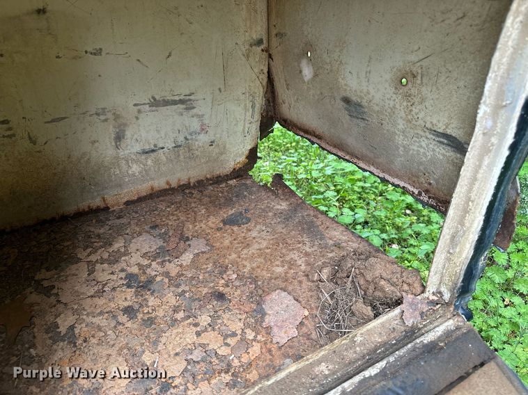 image for item DF8479 Grumman box truck bed