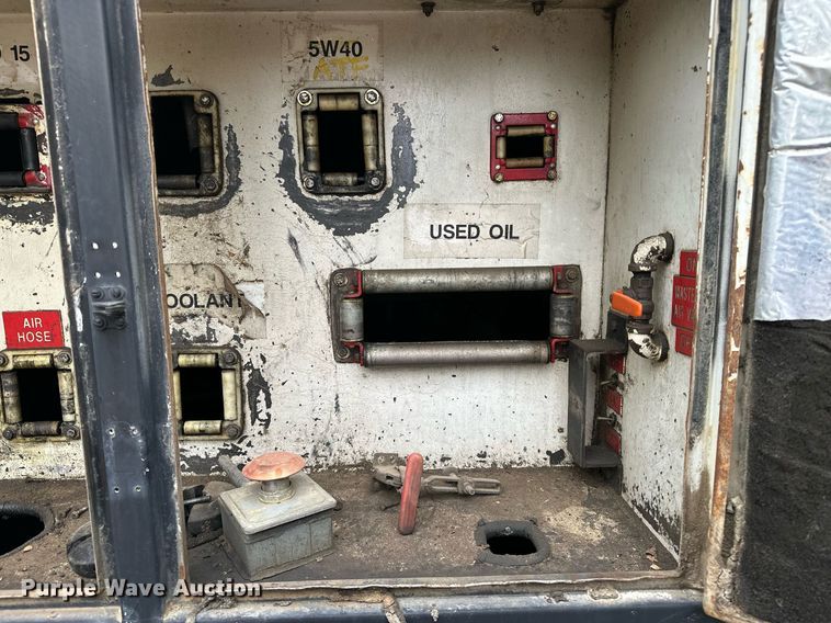 image for item DF8479 Grumman box truck bed