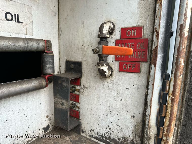 image for item DF8479 Grumman box truck bed