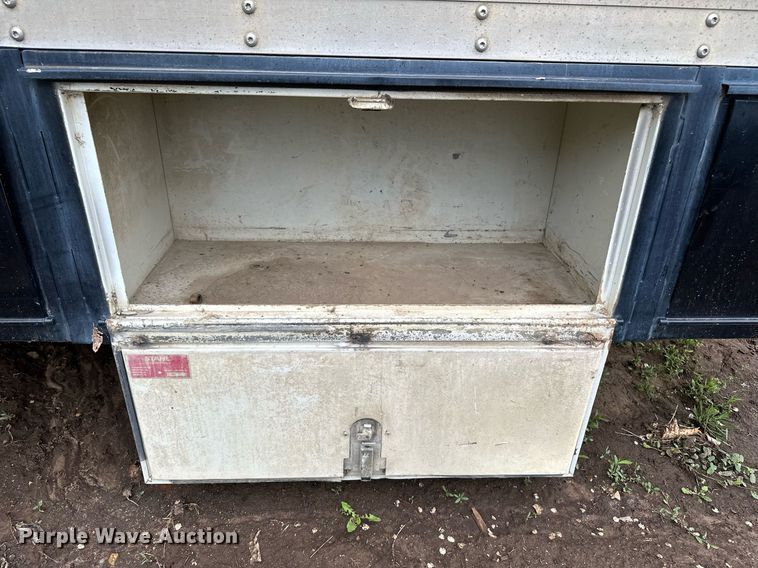 image for item DF8479 Grumman box truck bed