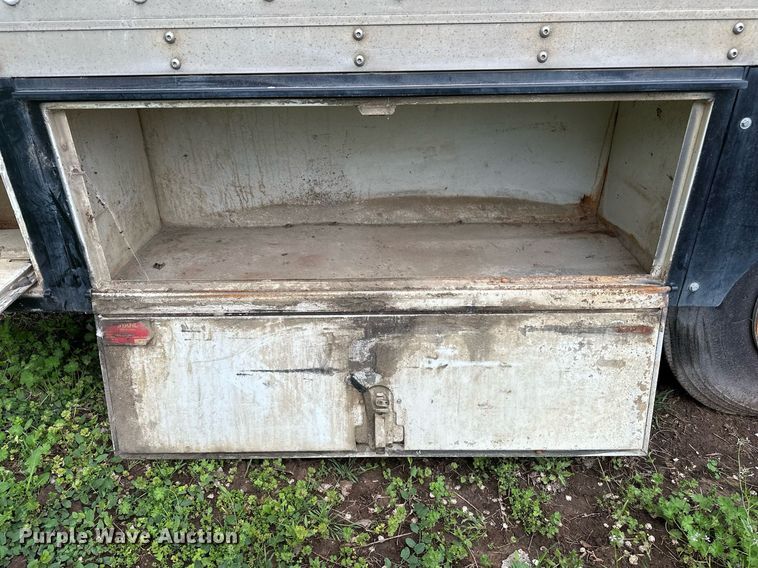 image for item DF8479 Grumman box truck bed