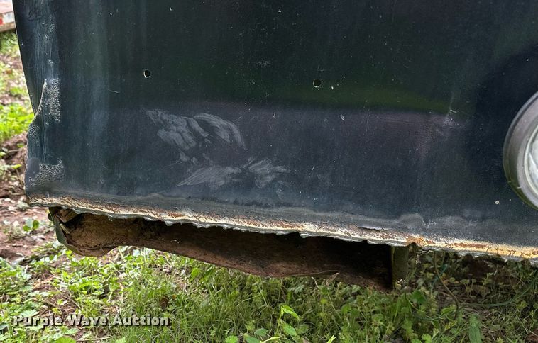 image for item DF8479 Grumman box truck bed